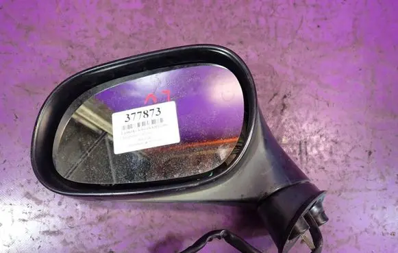 Mitsubishi Carisma Front door electric wing mirror 