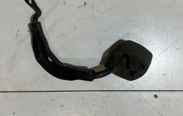 Ford Mustang VI Muffler mount bracket/holder FR335A242BB