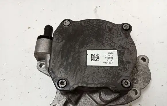 Volkswagen Polo V 6R Vacuum pump 03L100J