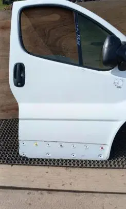 Opel Vivaro Front door