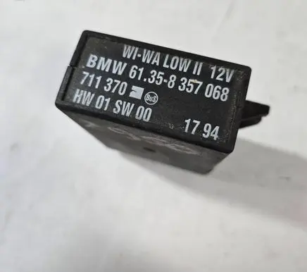 BMW 3 E46 Window wiper relay 61358357068 711370