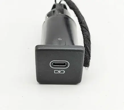 Land Rover Range Rover Sport L461 USB socket connector M8E219010DA