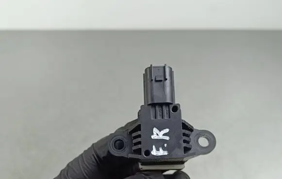 Hyundai Santa Fe V MX5 Airbag deployment crash/impact sensor 681906000 95930D0000