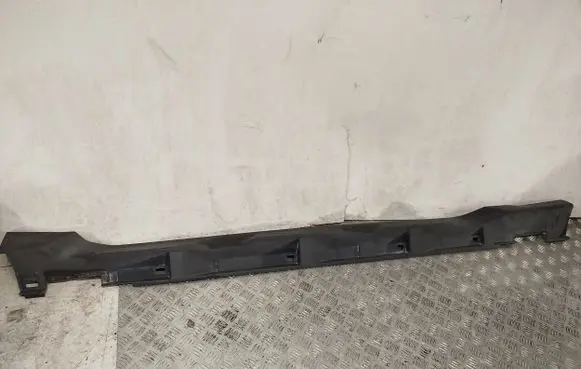 Subaru Outback (BT) Side skirt front trim 91112AN170