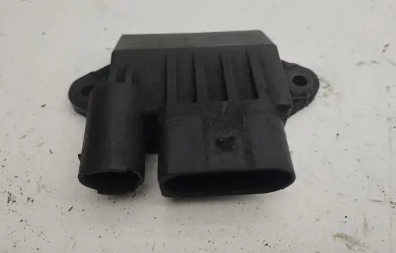 Mercedes-Benz S W221 Glow plug pre-heat relay A6429002800