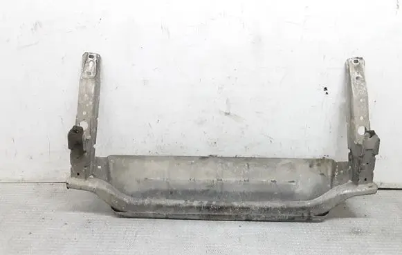 Volvo XC90 Engine splash shield/under tray