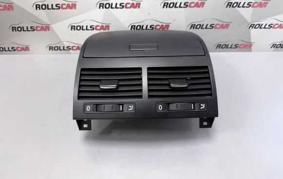 Volkswagen Touareg I Dash center air vent grill 7L6819727AJ