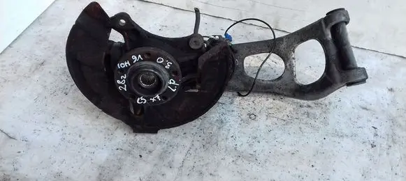 Citroen C5 Front wheel hub spindle knuckle