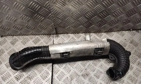 Volvo V50 Intercooler hose/pipe 7689557700