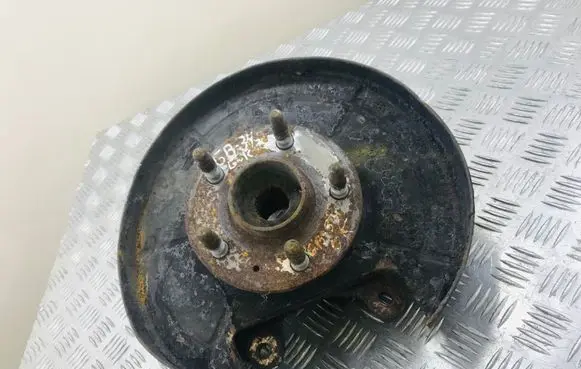 Opel Insignia A Rear wheel hub spindle/knuckle 