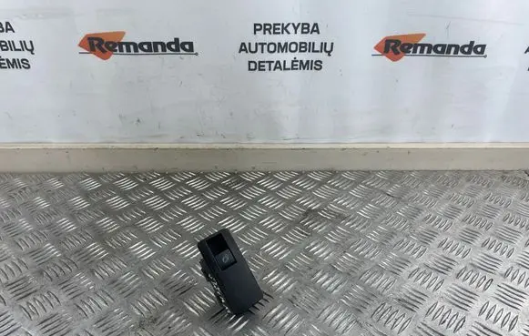 Opel Insignia B Seat control switch 13333631