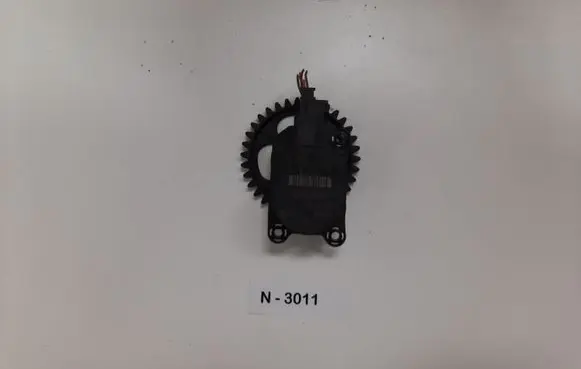Chevrolet Orlando Air flap motor/actuator 52437251