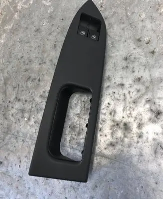 Volkswagen Touran I Electric window control switch 1T1867371G