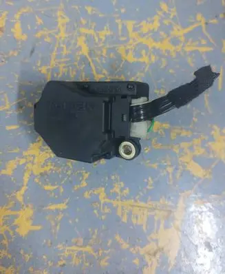 Volvo S60 Air flap motor/actuator 74931G 051103