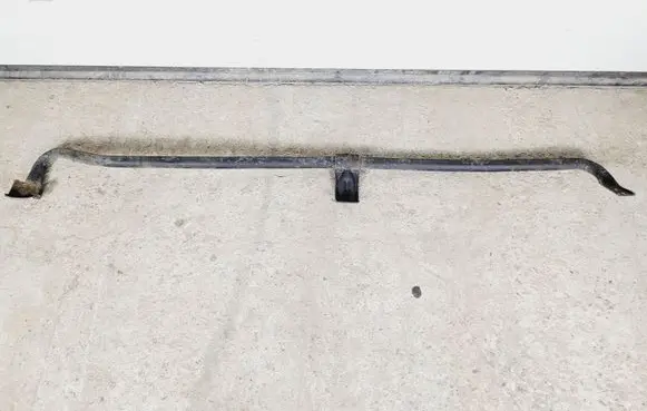 Nissan Pathfinder R52 Fuel tank mounting bracket 