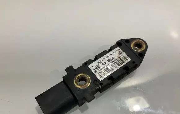 Mercedes-Benz CLS C219 Airbag deployment crash/impact sensor 0028201326 103583015 A0028201326