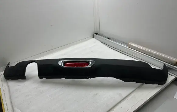 Front bumper lip