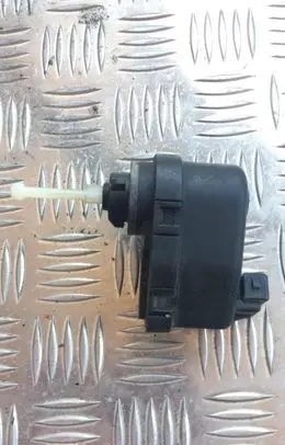 Audi 80 90 S2 B4 Headlight level adjustment motor 8a0941295