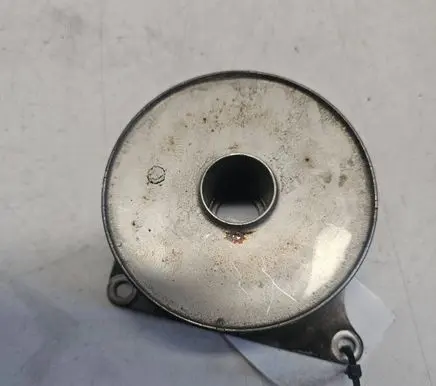 Honda Civic Oil filter mounting bracket