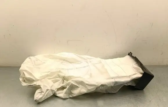 Tesla Model Y Juniper Passenger airbag 2010008EUB