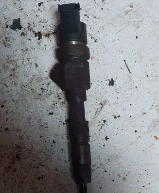 Renault Laguna II Fuel injector 8200100272