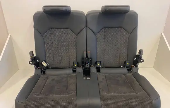 Audi Q7 4M Third row seats 4M0885305 4M0971365BF