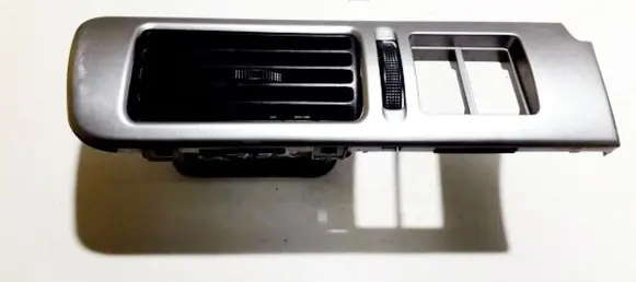Chevrolet Tacuma Dash center air vent grill 96273030