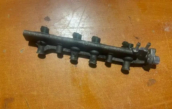 Renault Laguna I Fuel injectors set 857013