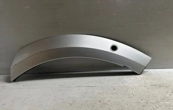 Volvo XC60 Front bumper splitter molding 31650213