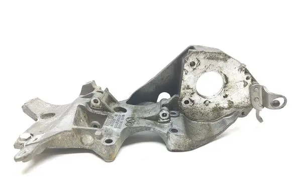 Volkswagen Tiguan Engine mounting bracket 03L903143Q