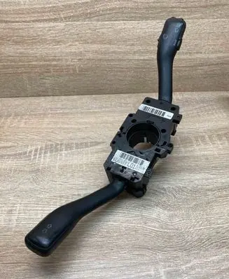 Audi A6 S6 C5 4B Wiper turn signal indicator stalk/switch 8L0953513G