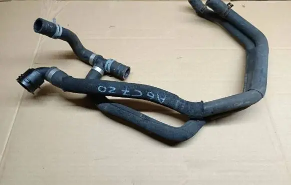 Audi A6 S6 C7 4G Engine coolant pipe/hose 4G0122293R