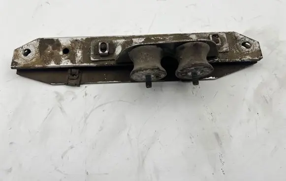 Mercedes-Benz E W212 Muffler mount bracket/holder 