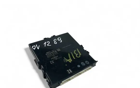 Toyota Auris E180 Keyless (KESSY) go control unit/module 8999002380