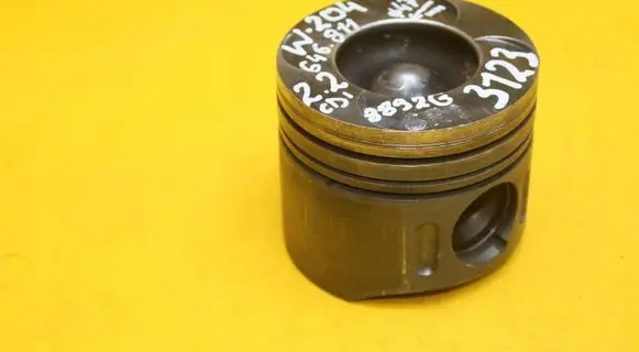 Mercedes-Benz E W211 Piston 