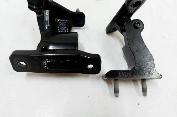 Mercedes-Benz EQC Front door hinge set X2532203