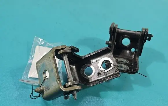 Peugeot 2008 II Rear door hinge set IMPRK1543686