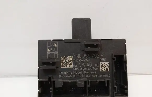 Skoda Yeti (5L) Door control unit/module 7N0959792