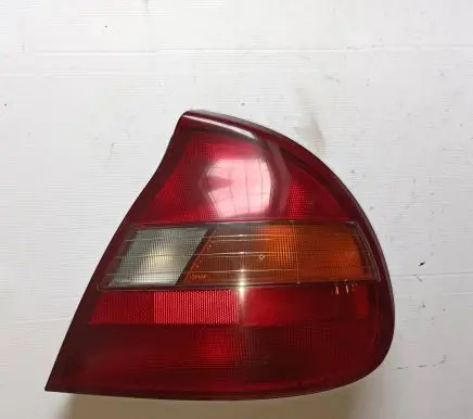 Hyundai Sonata Rear/tail lights 92402345 E139002
