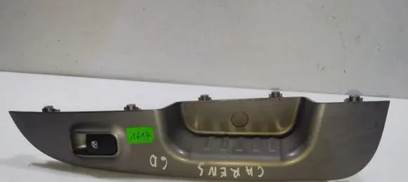 KIA Carens II Electric window control switch 935801D5010G