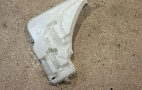 BMW 4 F36 Gran coupe Windshield washer fluid reservoir/tank 7241671
