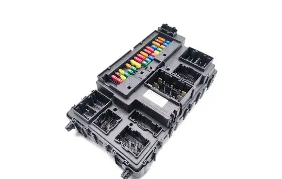 Ford Mondeo MK V Fuse module FU5T-15604-DFB A2C7534430150