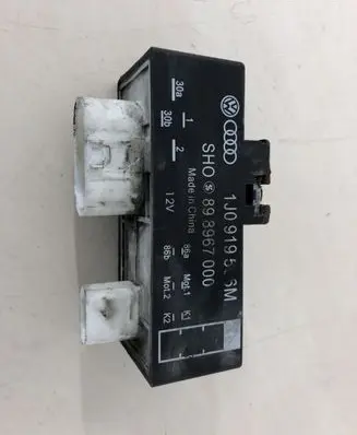 Seat Ibiza IV (6J,6P) Coolant fan relay 1J0919556 898967000