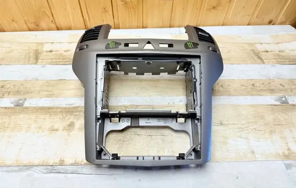 Opel Zafira B Radio/GPS head unit trim 13162556 13162544 13162545