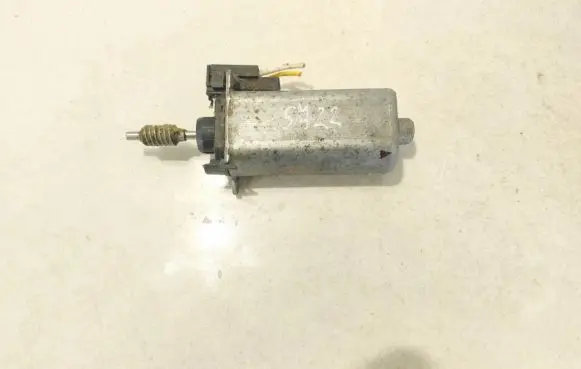 Subaru Legacy Seat adjustment motor 984688102 984688-102