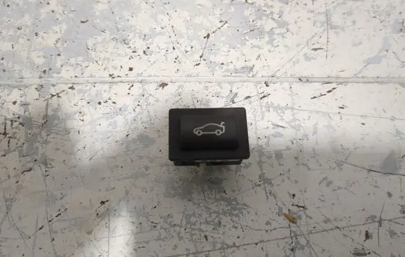 BMW 5 E60 E61 Tailgate opening switch 6921846