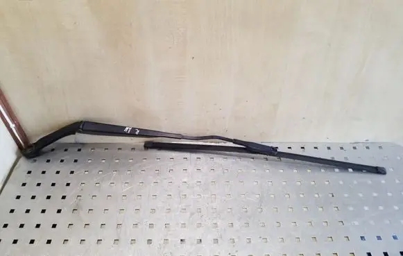 Nissan Qashqai Front wiper blade arm 80017927A