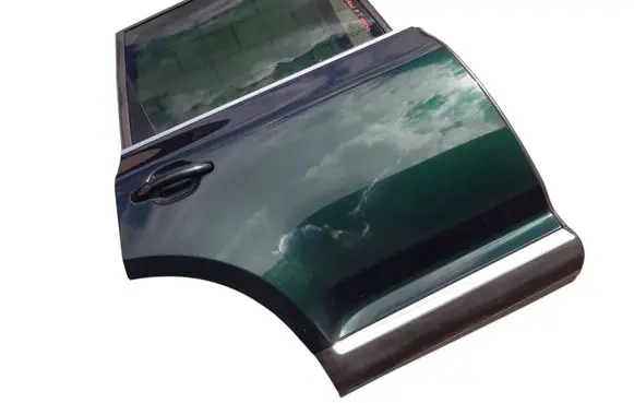 Volkswagen Touareg I Rear door 7L0833056