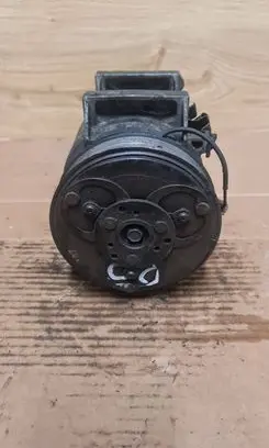 Volvo V70 Air conditioning (A/C) compressor (pump) 8684287