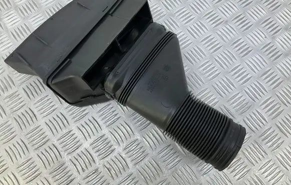 Audi TT TTS Mk2 Air intake duct part 8J0805971A 1K0129618BM 1K0805962C